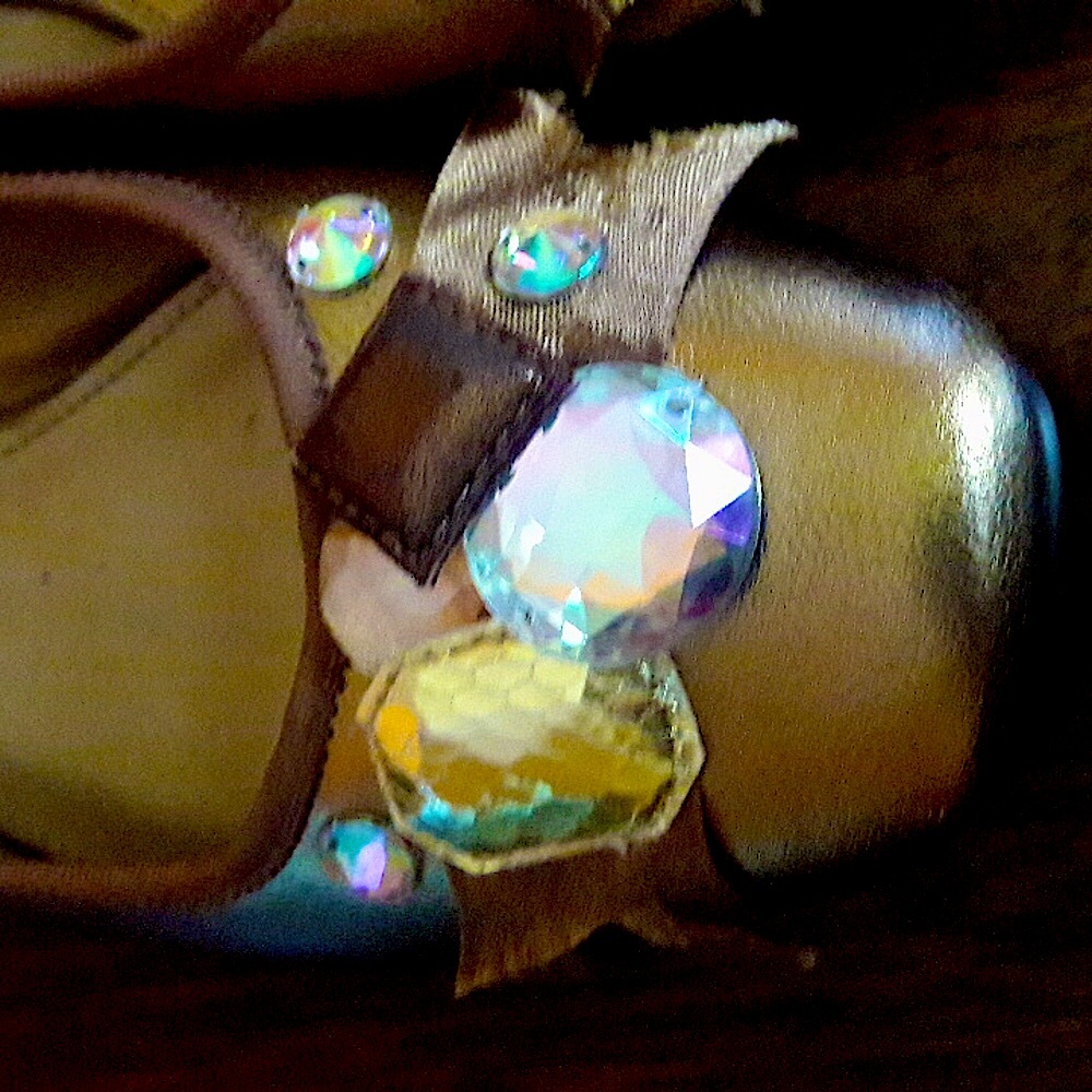 Simply Vera Cheerful Gold Flats S8 - Picture 6 of 6